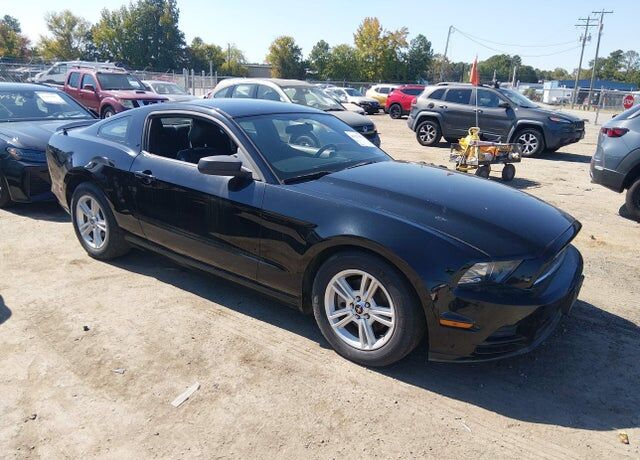 2013 FORD Mustang