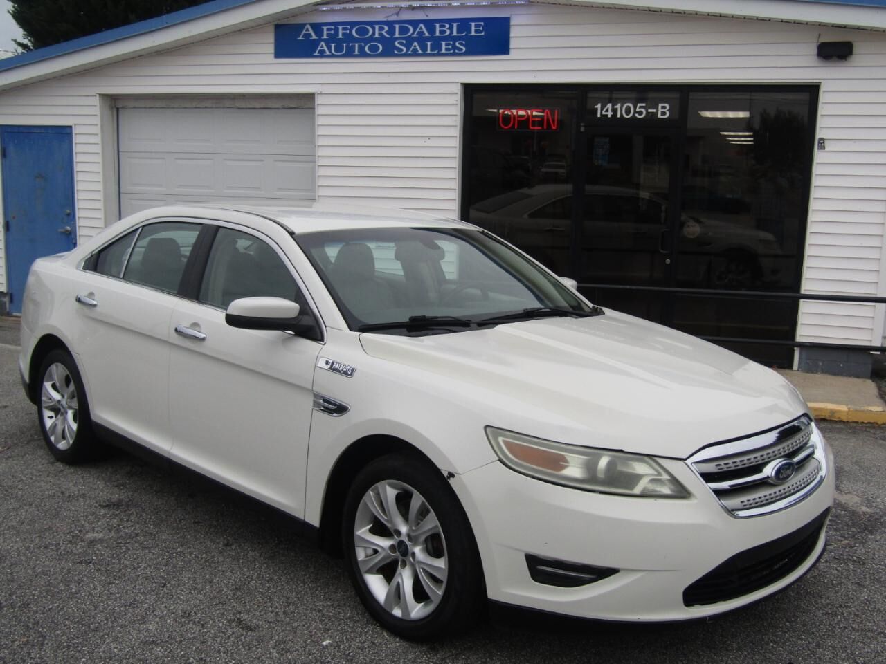 2011 FORD Taurus