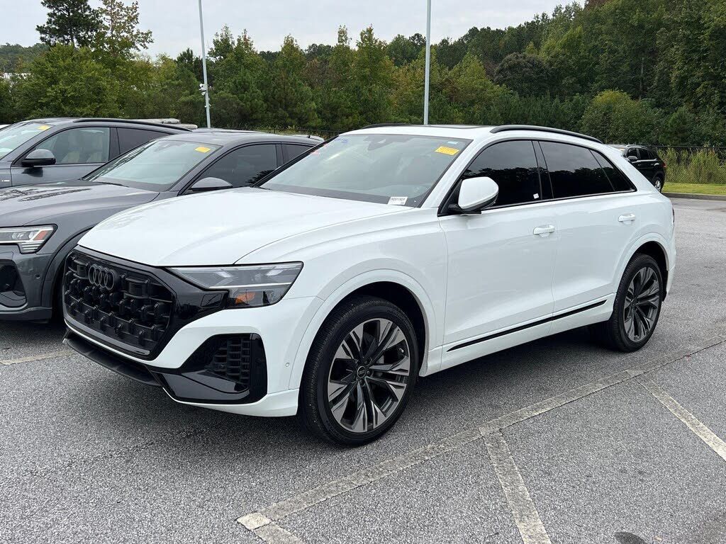2024 AUDI Q8