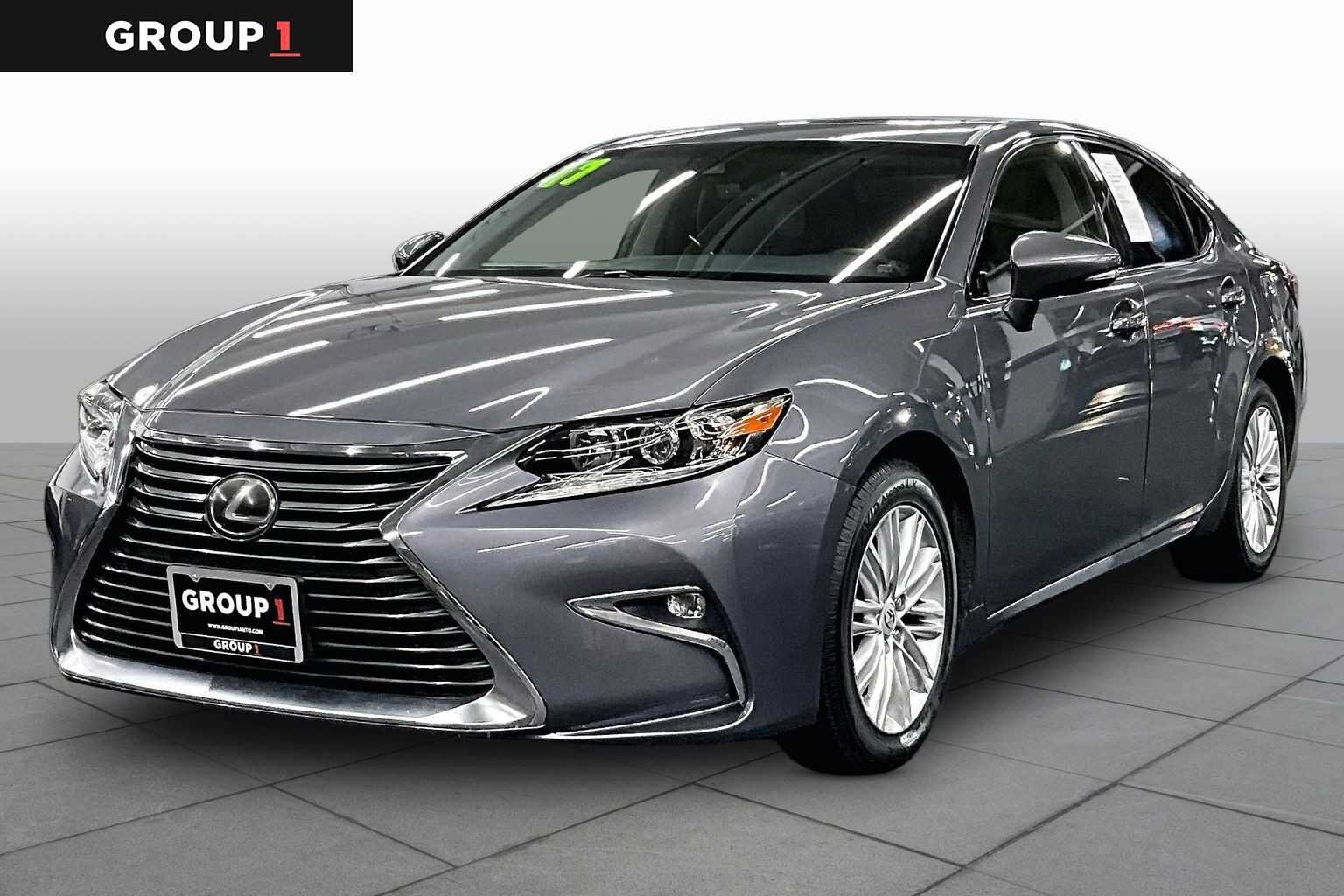 2017 LEXUS ES