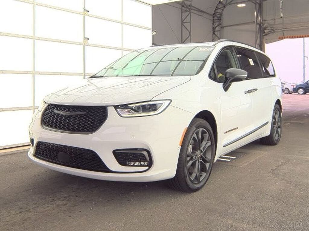 2024 CHRYSLER Pacifica