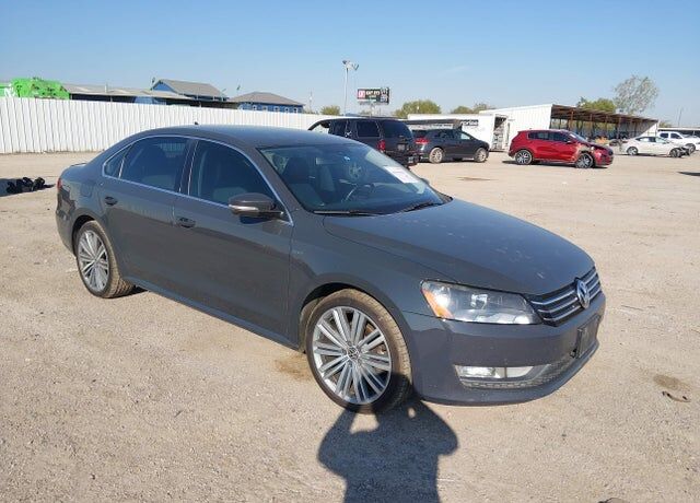 2014 VOLKSWAGEN Passat