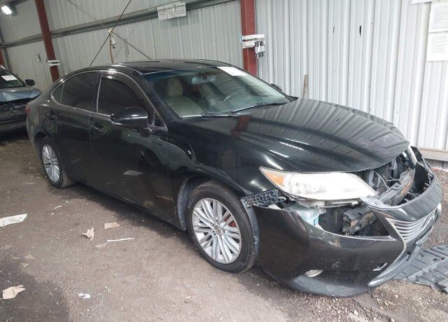 2013 LEXUS ES