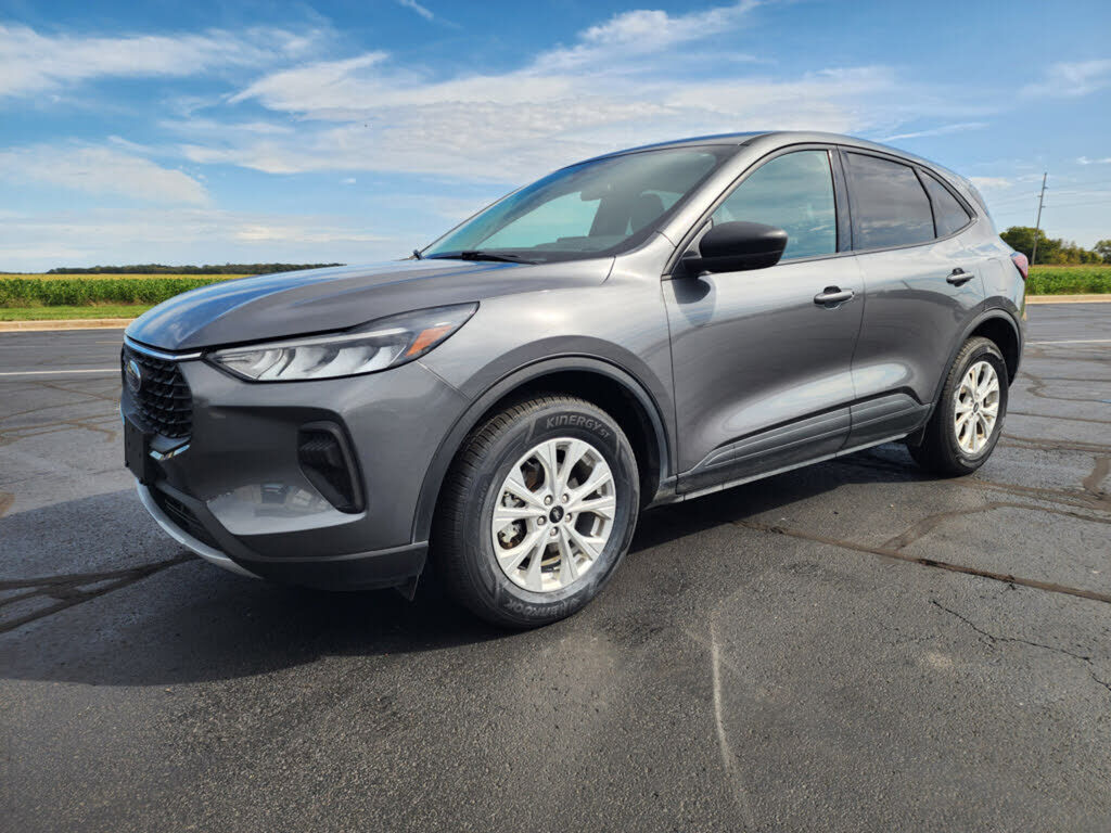 2025 FORD Escape