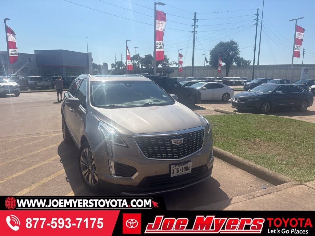 2022 CADILLAC XT5