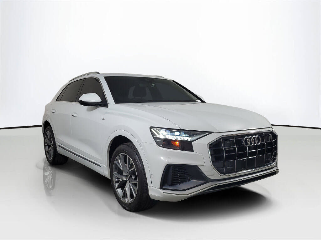 2021 AUDI Q8