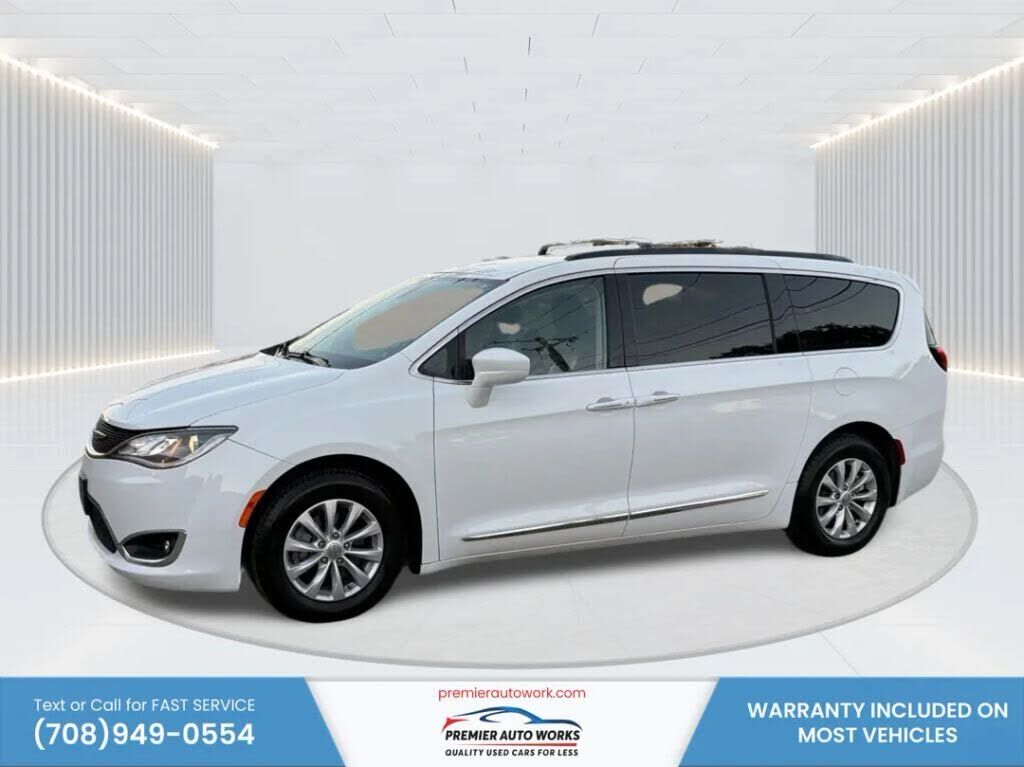 2017 CHRYSLER Pacifica