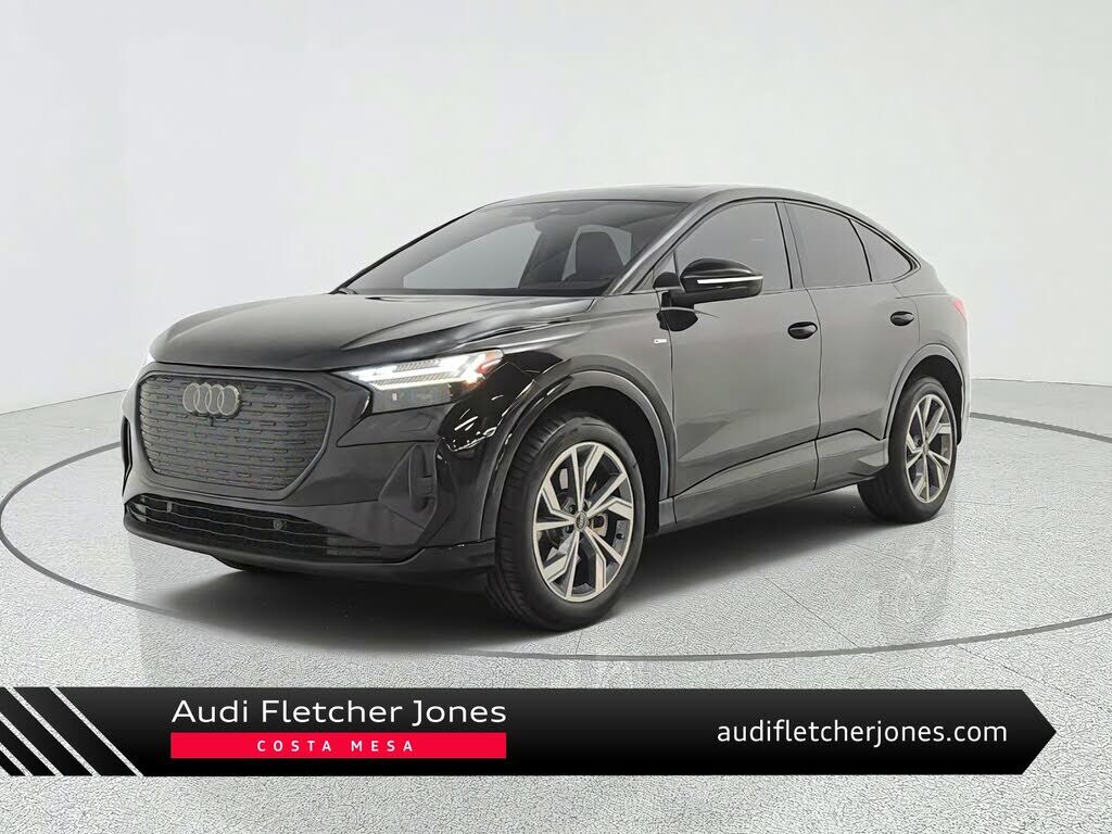 2023 AUDI Q4