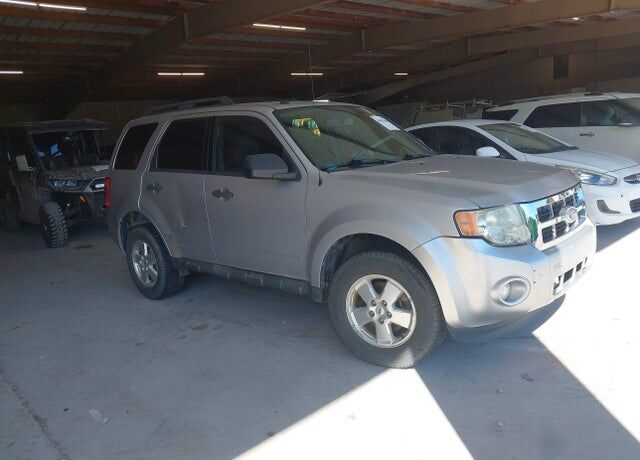 2011 FORD Escape