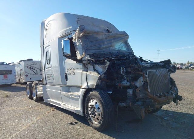 2023 FREIGHTLINER Cascadia