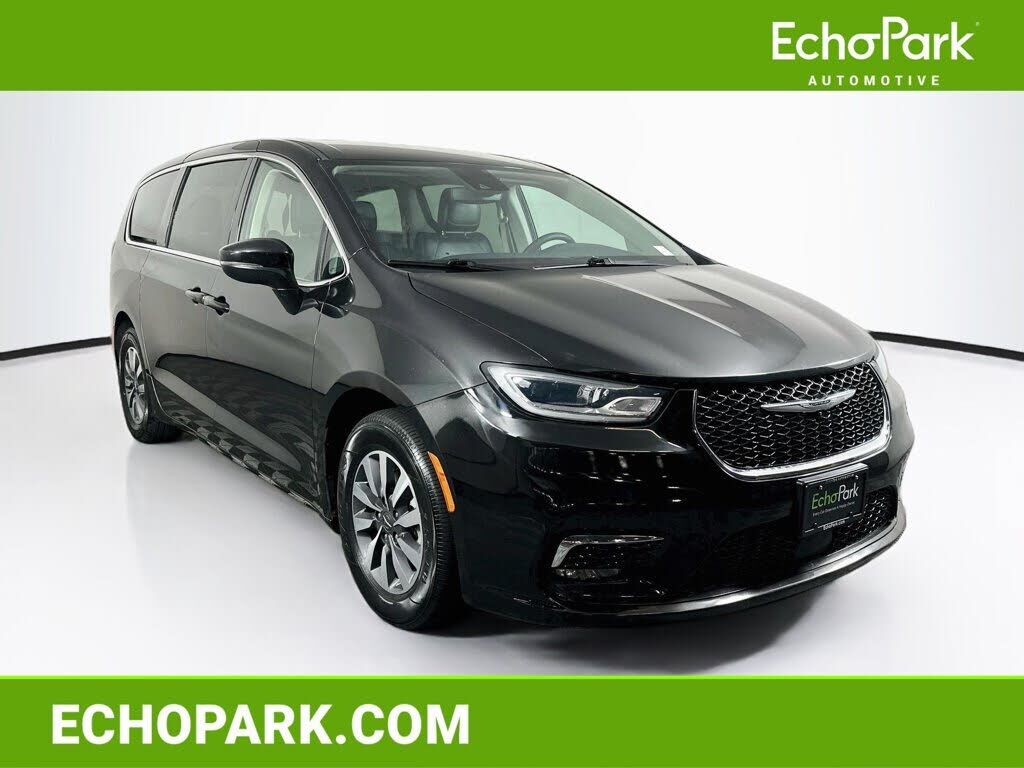 2023 CHRYSLER Pacifica