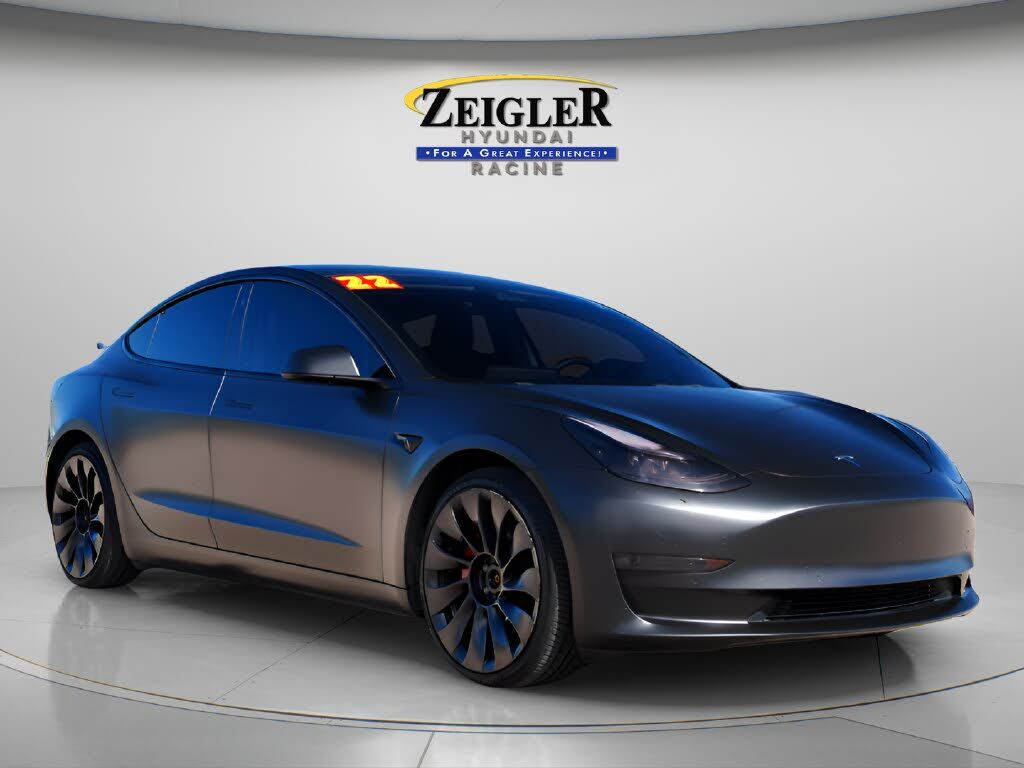 2022 TESLA Model 3