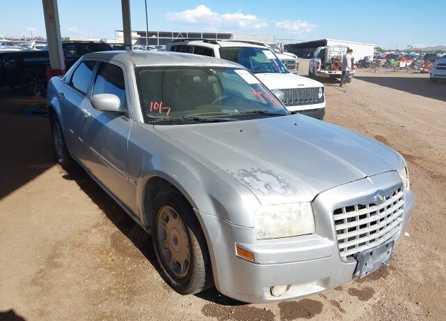 2005 CHRYSLER 300