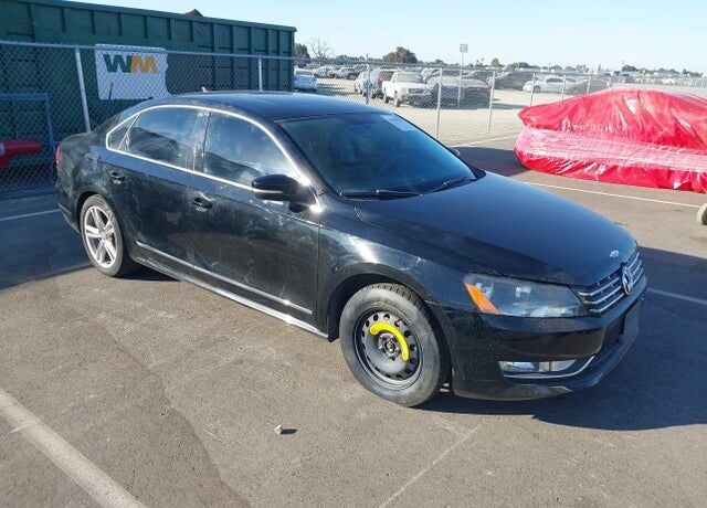 2014 VOLKSWAGEN Passat