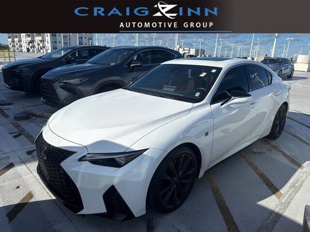 2025 LEXUS IS