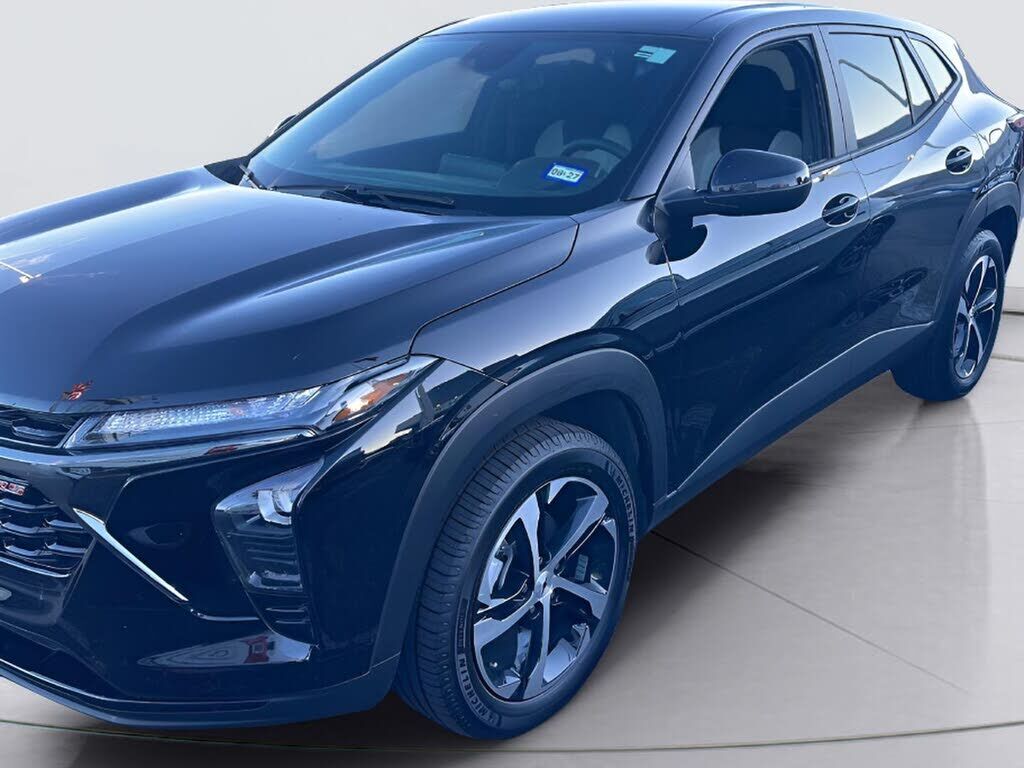 2025 CHEVROLET Trax