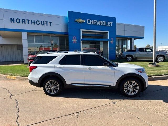 2021 FORD Explorer