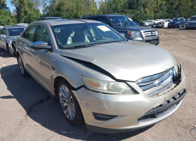 2011 FORD Taurus