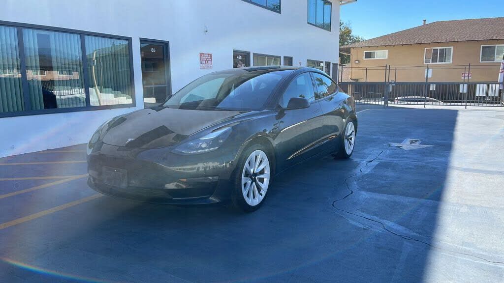 2022 TESLA Model 3