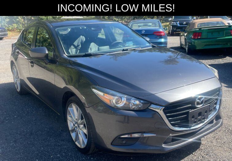 2017 MAZDA Mazda3
