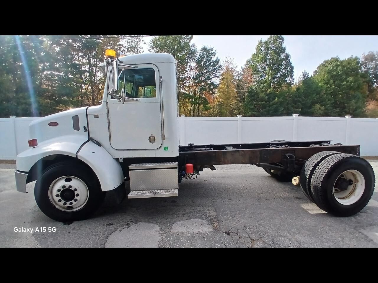2003 PETERBILT 330
