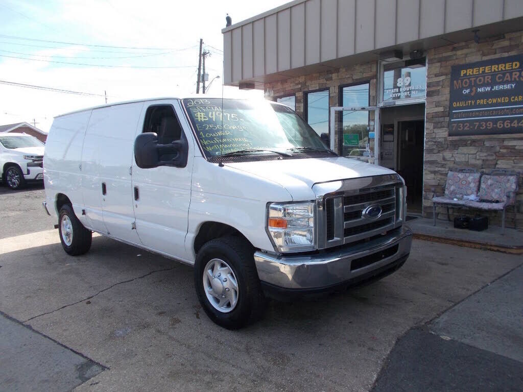 2013 FORD E-250