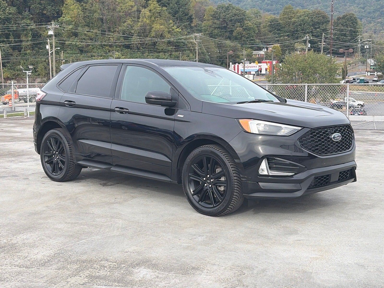 2022 FORD Edge