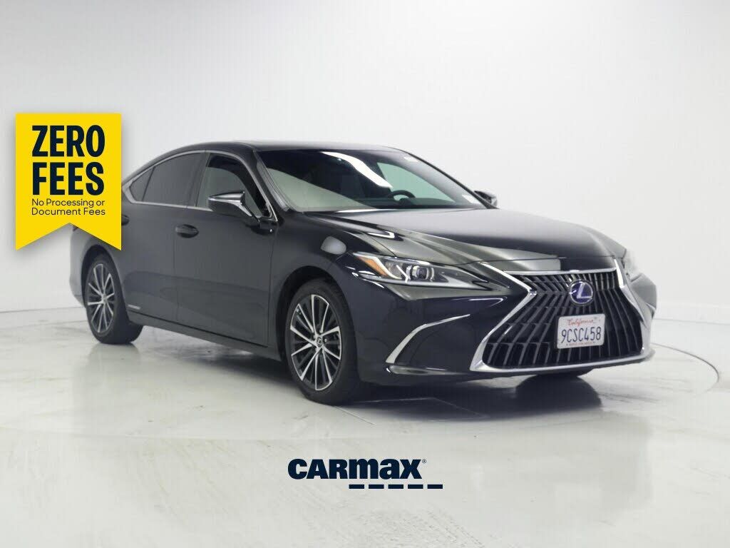 2022 LEXUS ES