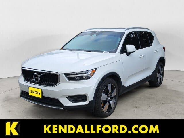 2022 VOLVO XC40