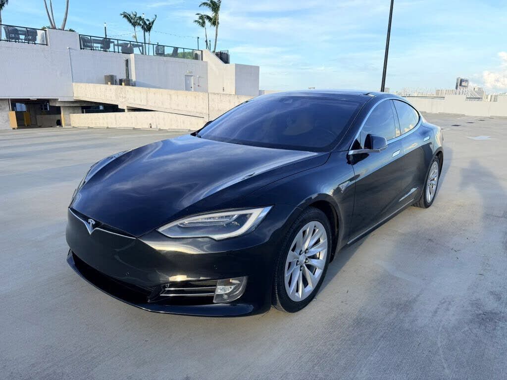 2016 TESLA Model S