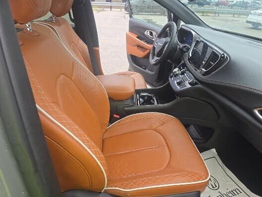 2025 CHRYSLER Pacifica