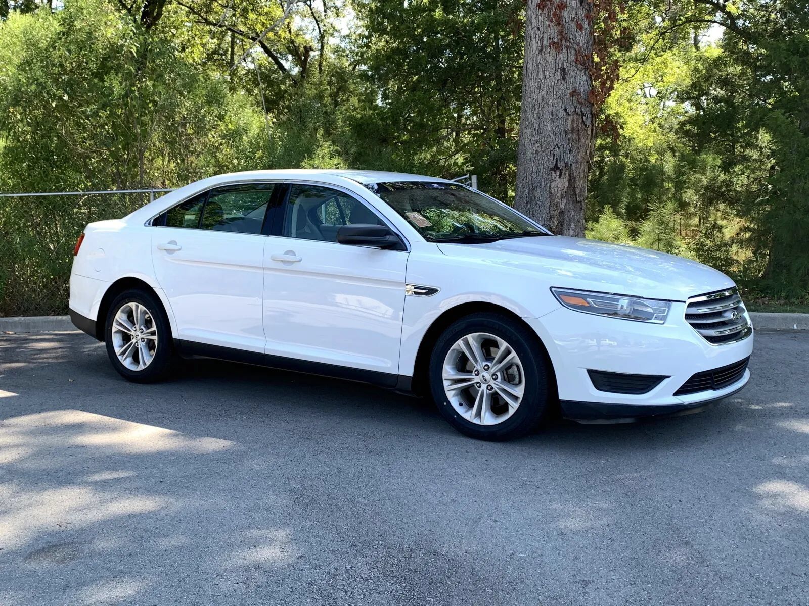 2019 FORD Taurus