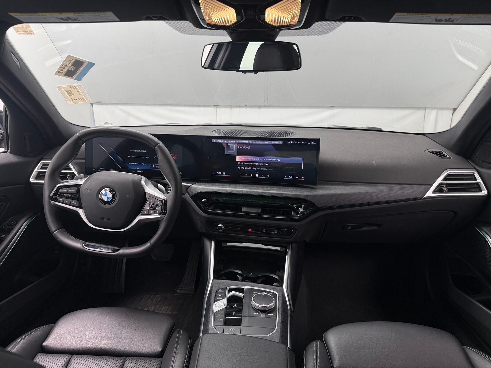 2025 BMW 330i
