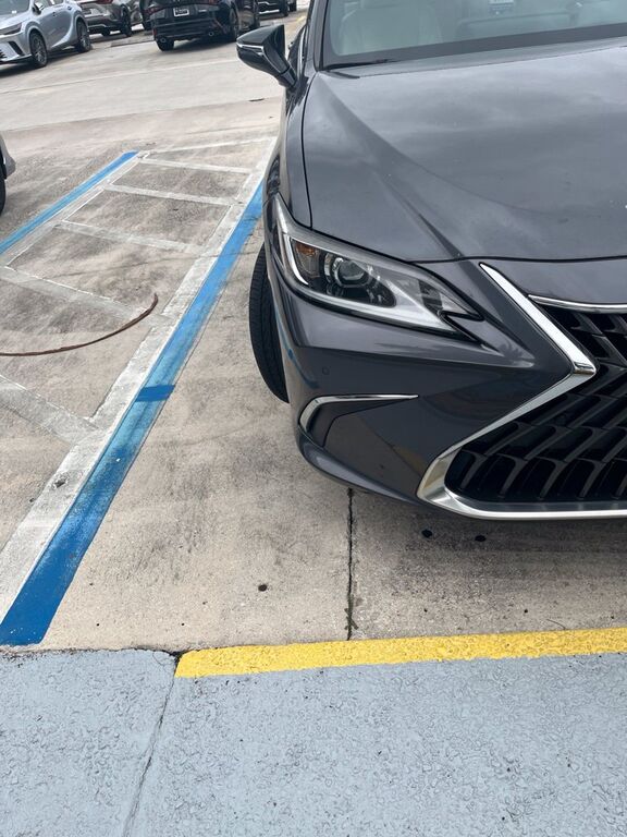 2023 Lexus ES
