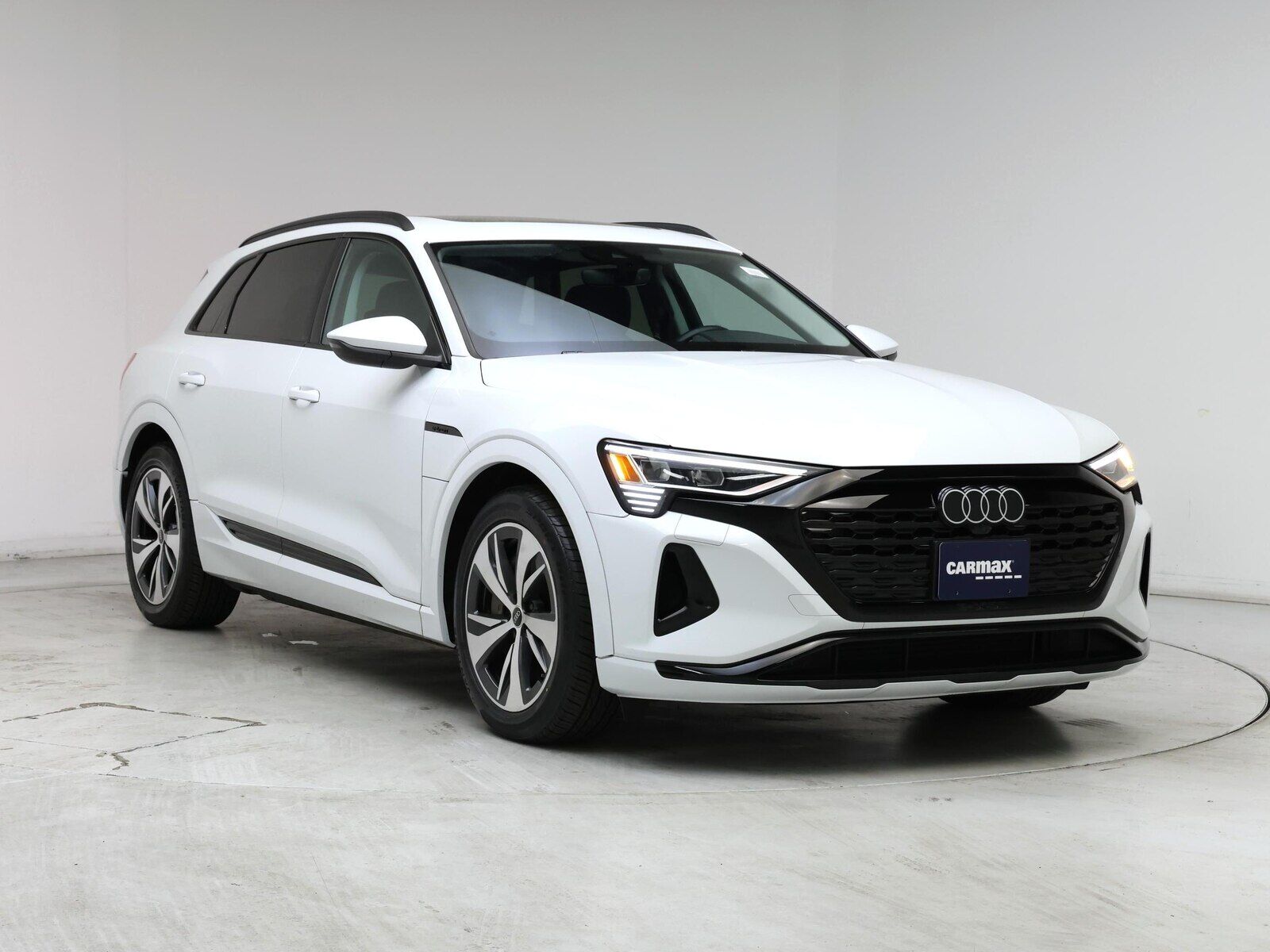 2024 Audi Q8